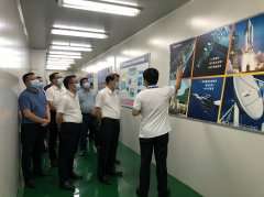 <b><font color='#0000FF'>东莞市委书记肖亚非一行参观考察千亿官方端网站登录入口-千亿(中国)半导体</font></b>